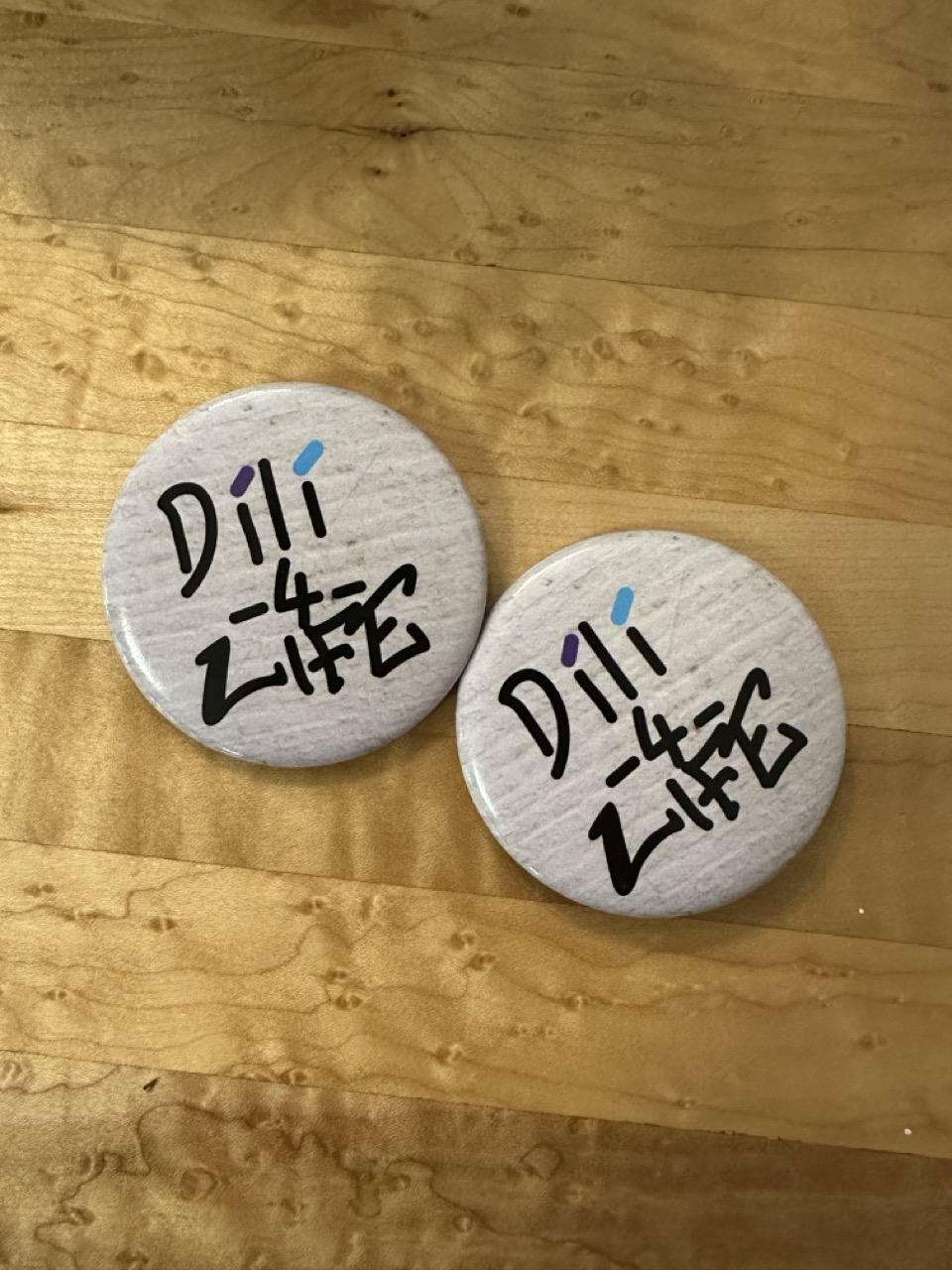 Dili4Life Pins